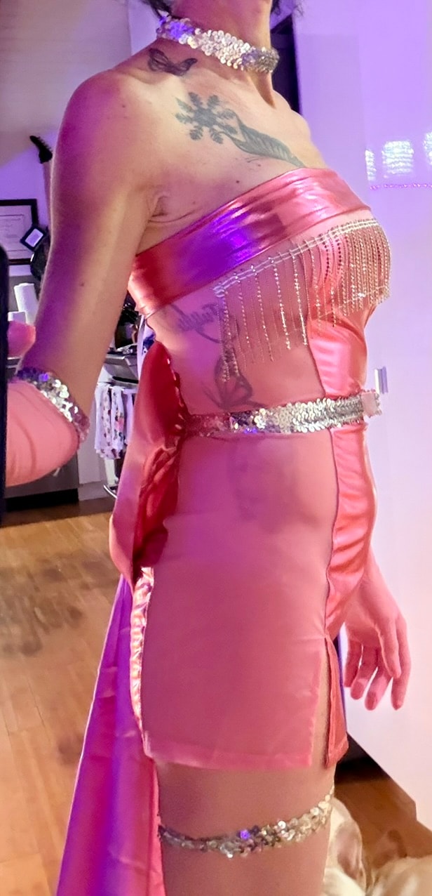 WittyKitty neon lifestyle